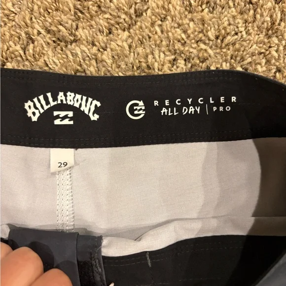 Billabong Black and Gray Board Shorts - Picture 3 of 7